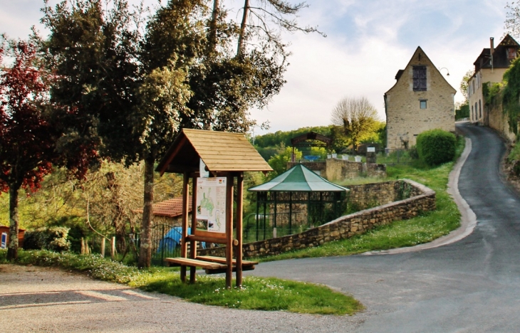 Le Village - Calès