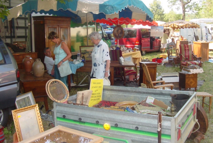 Foire aux antiquités et brocante - Campagne