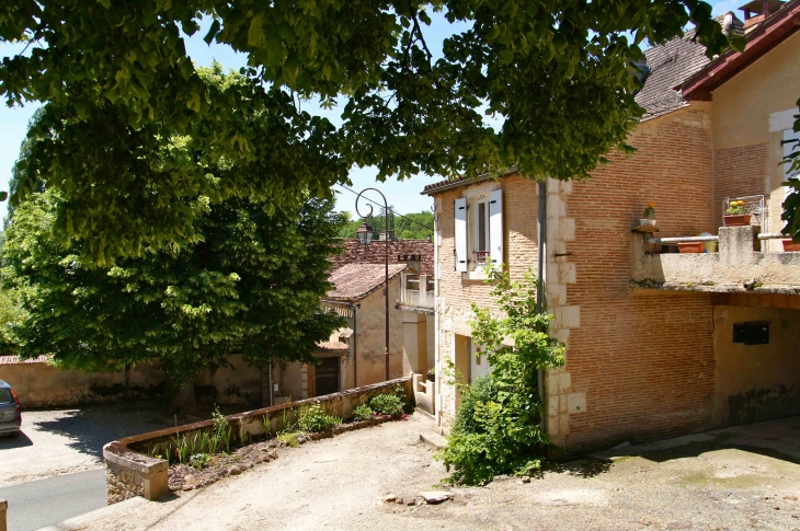 Maison du village. - Campsegret