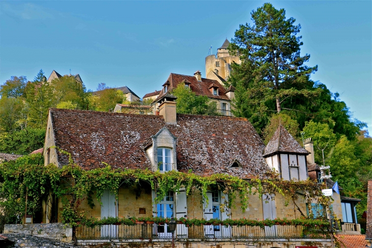 Dans le village - Castelnaud-la-Chapelle