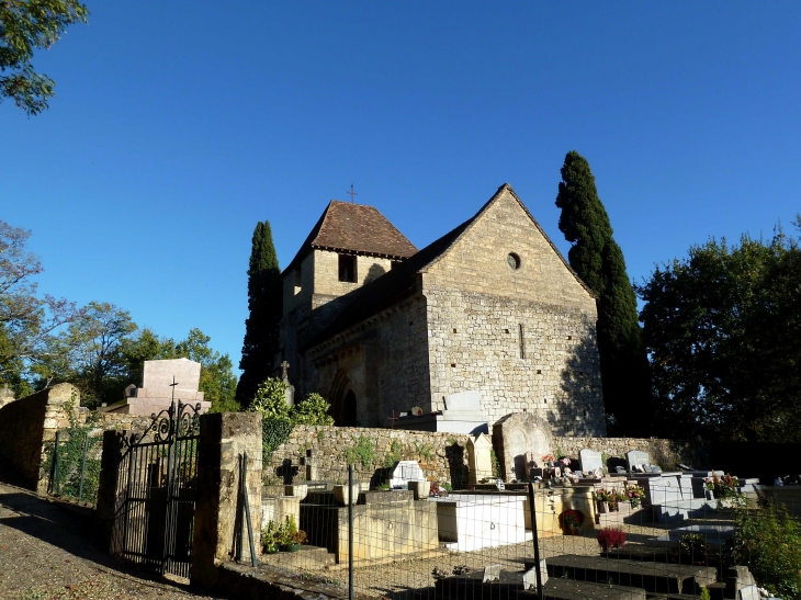 La Chapelle et son cimetière - Castels