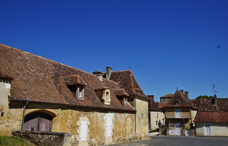 Le Village - Cendrieux