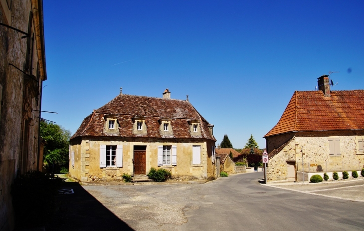 Le Village - Cendrieux