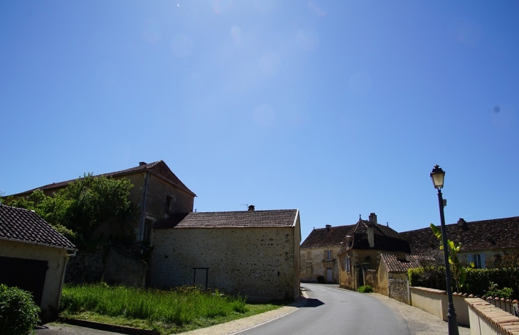 Le Village - Cendrieux