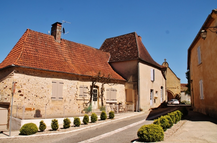 Le Village - Cendrieux