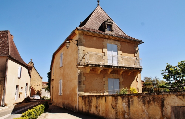 Le Village - Cendrieux