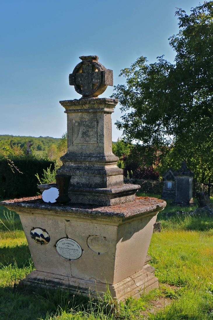 Dans le cimetière - Cercles