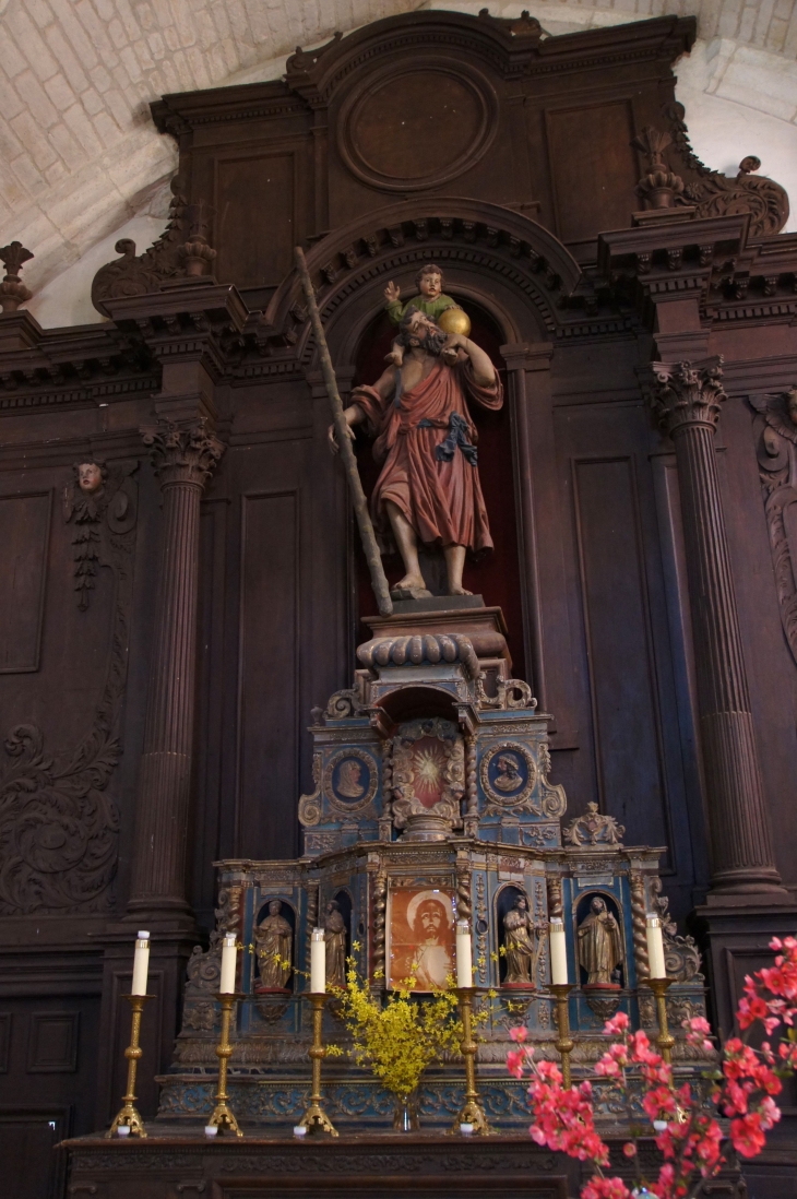 Détail du retable avec la statue de Saint-Christophe. - Champagnac-de-Belair