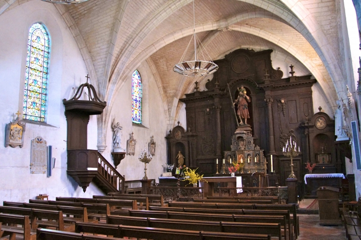 Le choeur de l'église Saint-Christophe. - Champagnac-de-Belair