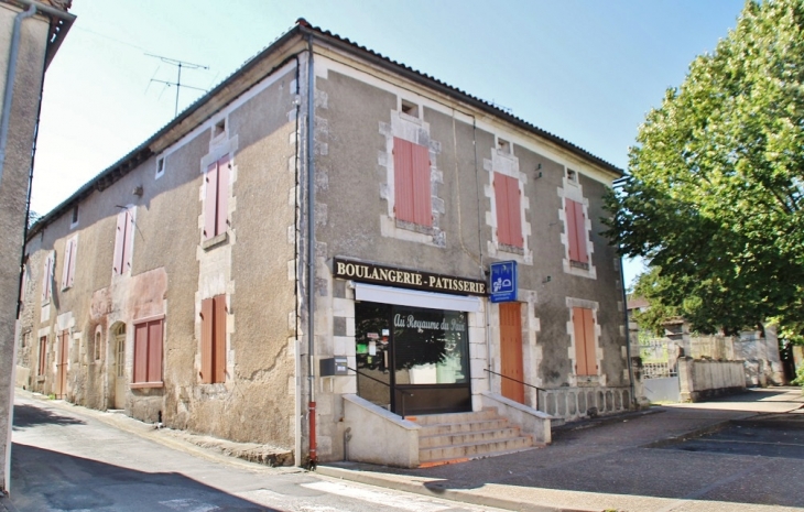 La Commune - Champagnac-de-Belair