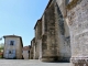 Les contreforts de la façade sud de l'église Saint Martin à Champagne.