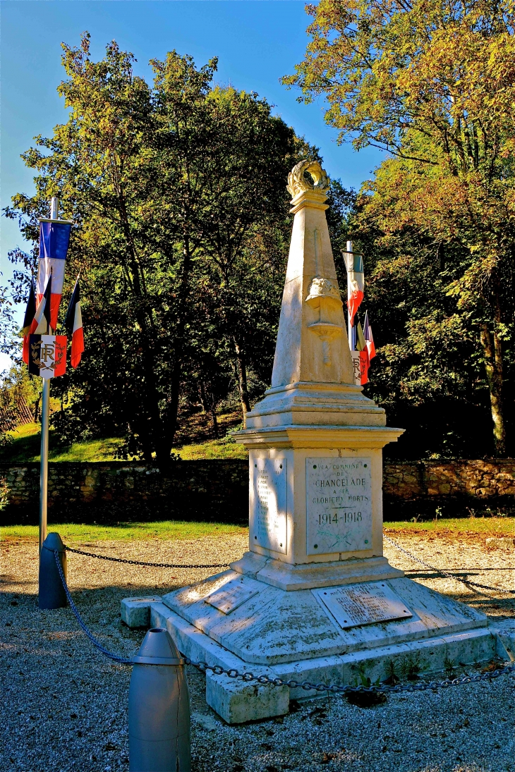 Photo Chancelade  24650  Monument aux Morts Chancelade  251651