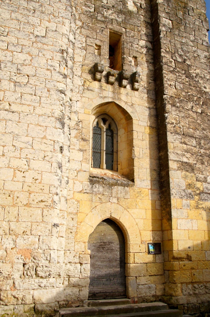 Détail du portail de la grande entrée. - Chantérac