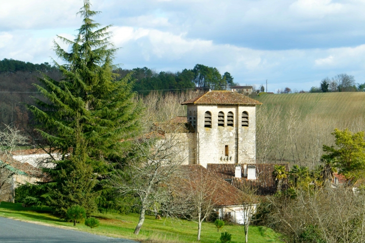 Vue sur le village. - Chantérac