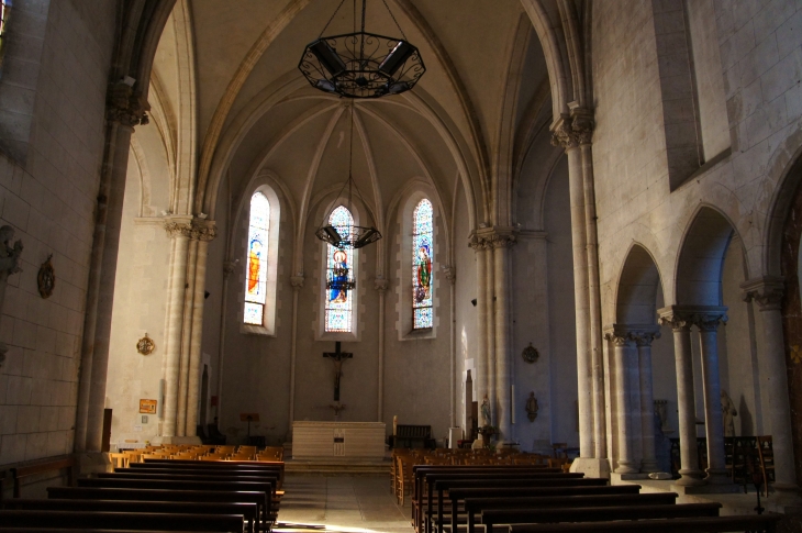 L'église Saint Julien. - Château-l'Évêque