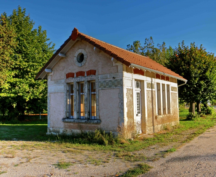  - Château-l'Évêque