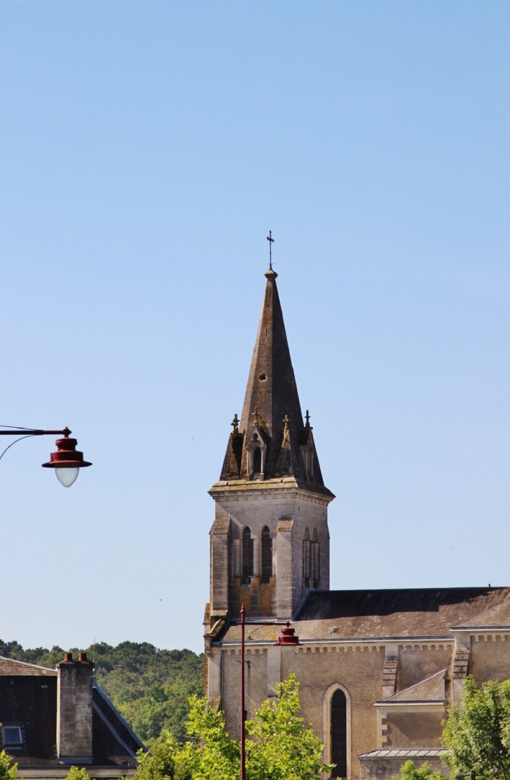 ²église Saint-Julien - Château-l'Évêque