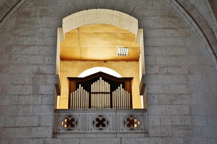 ²église Saint-Julien - Château-l'Évêque