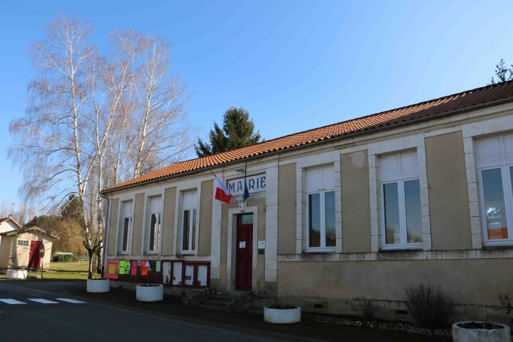 La Mairie - Cherveix-Cubas