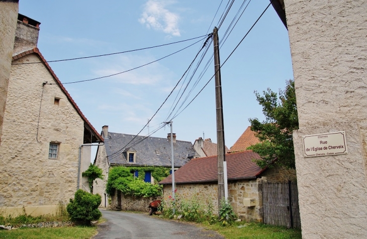 Le Village - Cherveix-Cubas