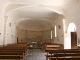 La nef vers le choeur de l'église Sainte Catherine.