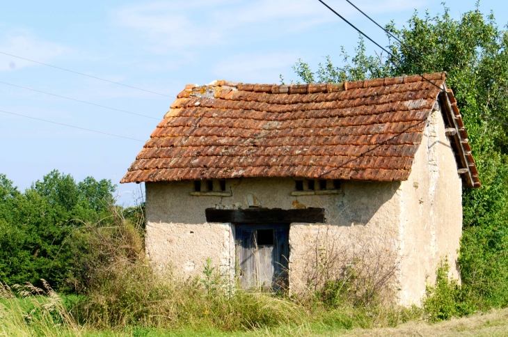 Aux alentours. - Chourgnac