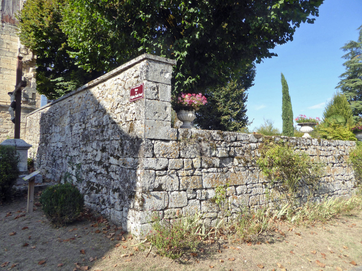 Rue de l'Eglise - Clermont-de-Beauregard