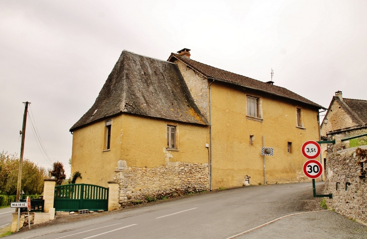 Le Village - Coly