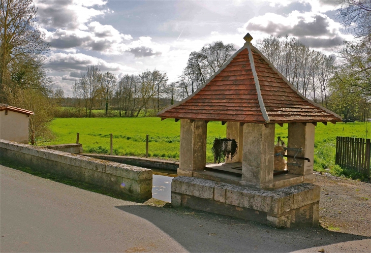 Le lavoir d'épeluche - Comberanche-et-Épeluche