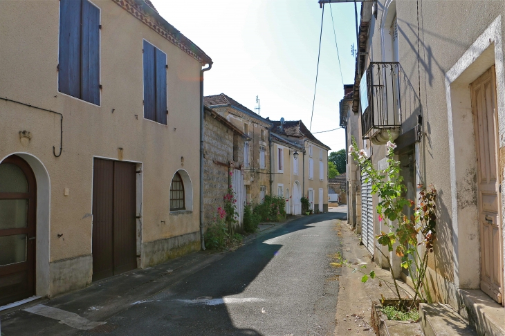 Rue laxion. - Corgnac-sur-l'Isle