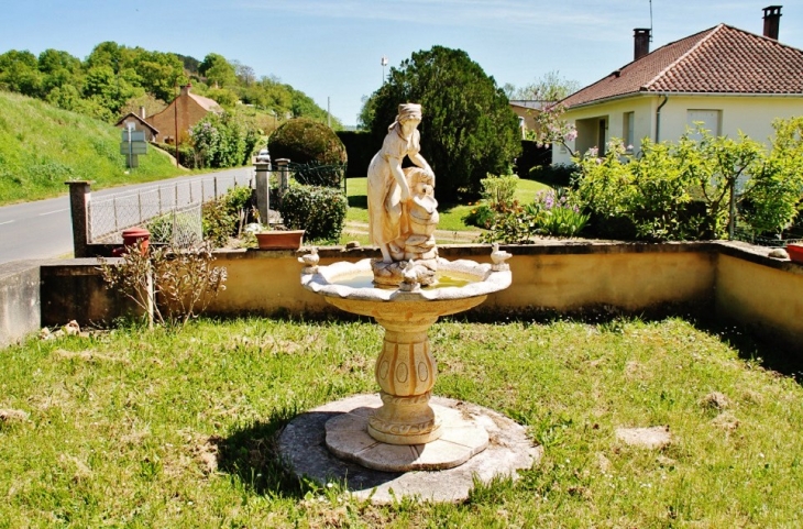 Fontaine - Coux-et-Bigaroque