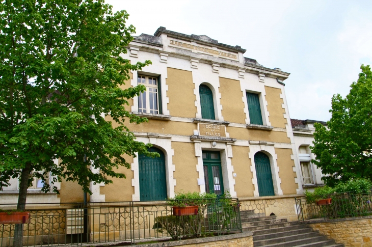 L'école de filles. - Couze-et-Saint-Front