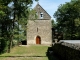 Photo suivante de Couze-et-Saint-Front Le clocher-mur de l'église Saint-front de Colubry. Elle domine la Dordogne en haut de la falaise et fait face à la bastide de Lalinde.