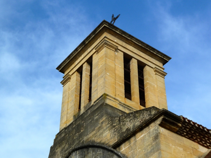 Clocher de l'église du XVIIIe siècle. - Creysse