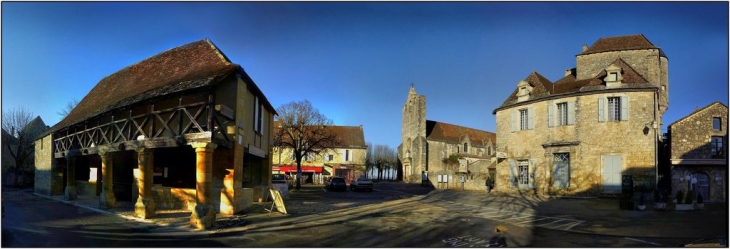 Place de la Halle, Eglise et maison du Gouverneur (OT) - Domme