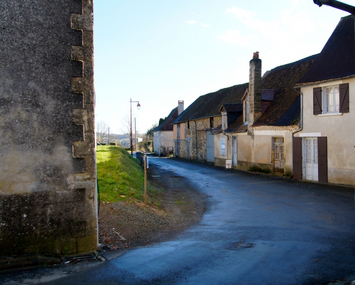 Maisons du village. - Dussac