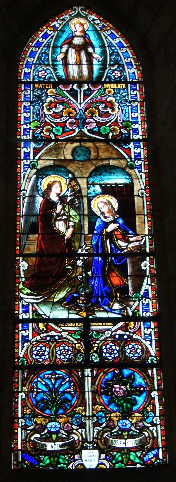 Vitrail de l'église Saint Thomas. - Excideuil