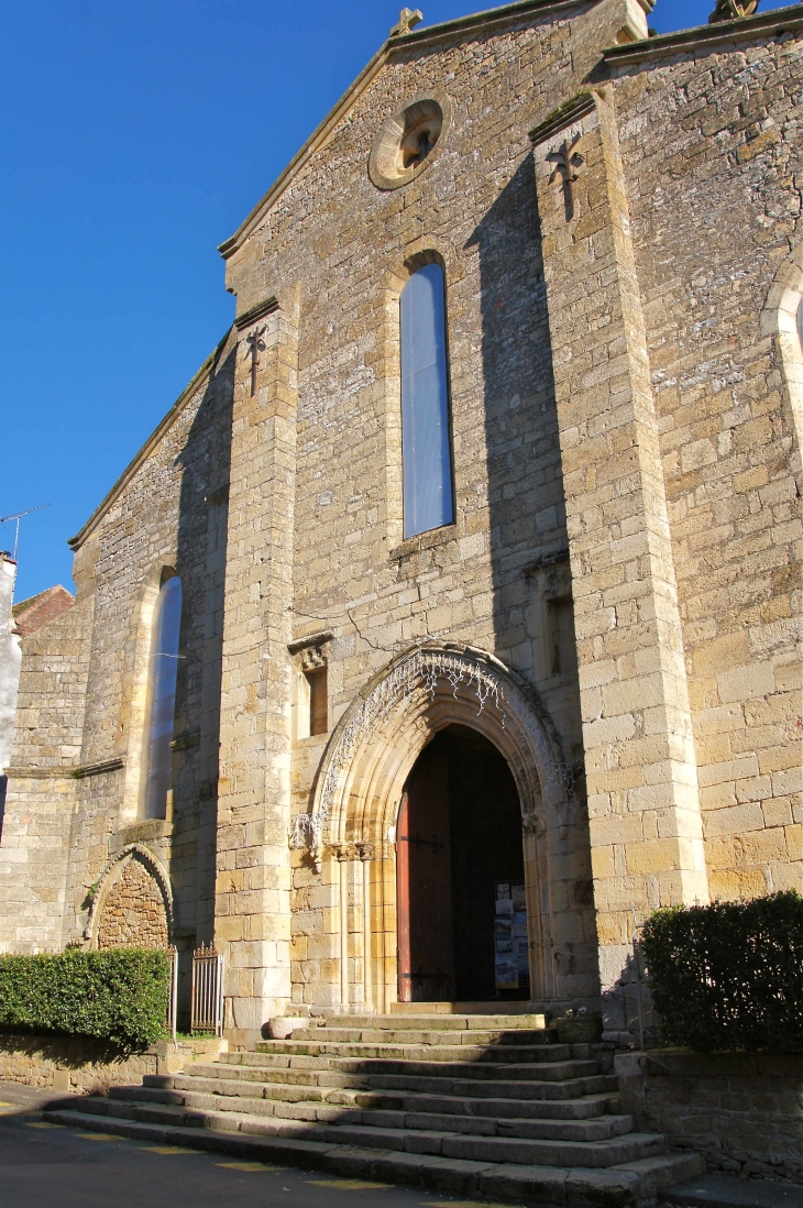 Façade occidentale de l'église Saint THomas. - Excideuil