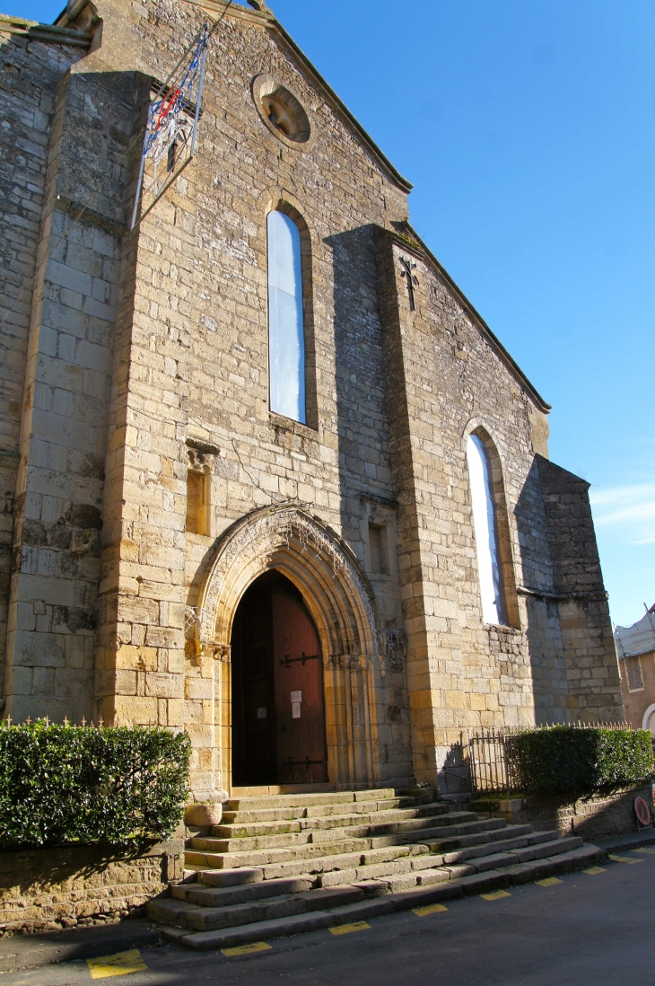 Façade occidentale de l'église Saint THomas. - Excideuil