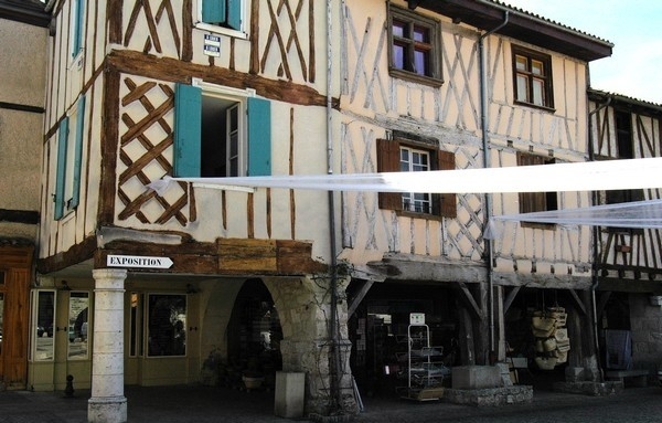 La place de la Bastide - Eymet