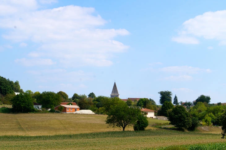 Vue sur le village. - Eyvirat