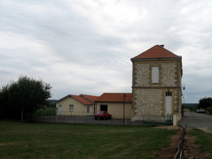 L'école communale-Façade sud - Flaugeac