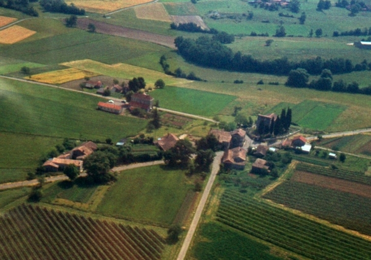 Le bourg vu d'avion - Flaugeac