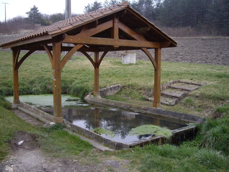 Le lavoir. - Fossemagne