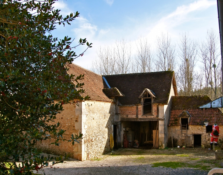 Batiment ancien du village. - Fossemagne