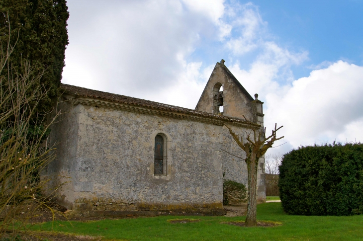 Façade latérale de l'église de Gageac. - Gageac-et-Rouillac