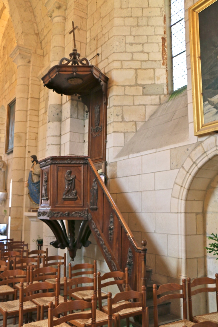 Eglise Saint Pierre et Saint Paul : la chaire à prêcher - Grand-Brassac