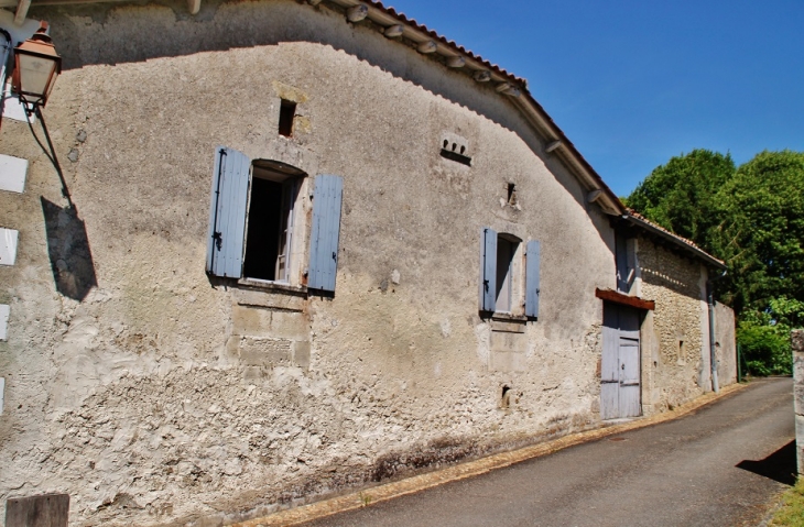 Le Village - Grand-Brassac