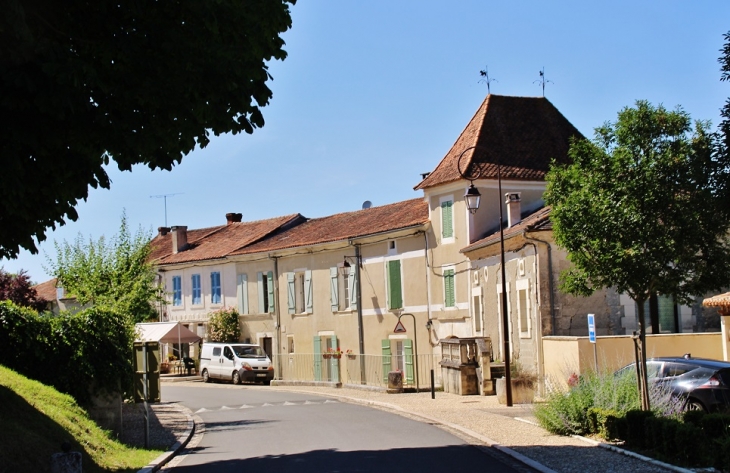 Le Village - Grand-Brassac