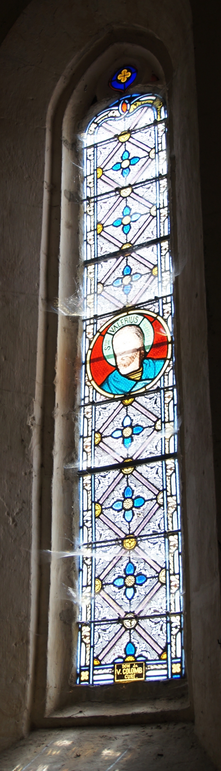 Vitrail de l'église Saint Front de Bruc. - Grignols